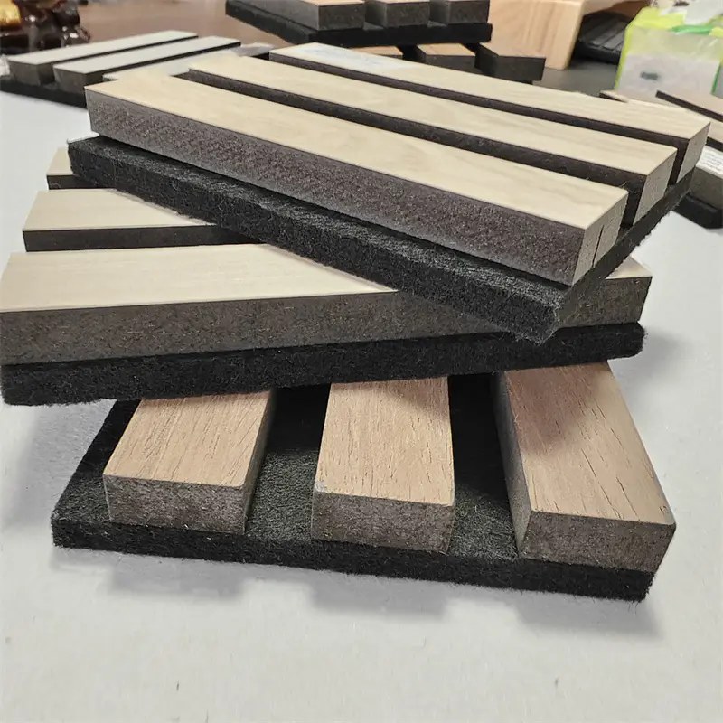 Hva gjør akustiske paneler av høy kvalitet avgjørende for støykontroll?